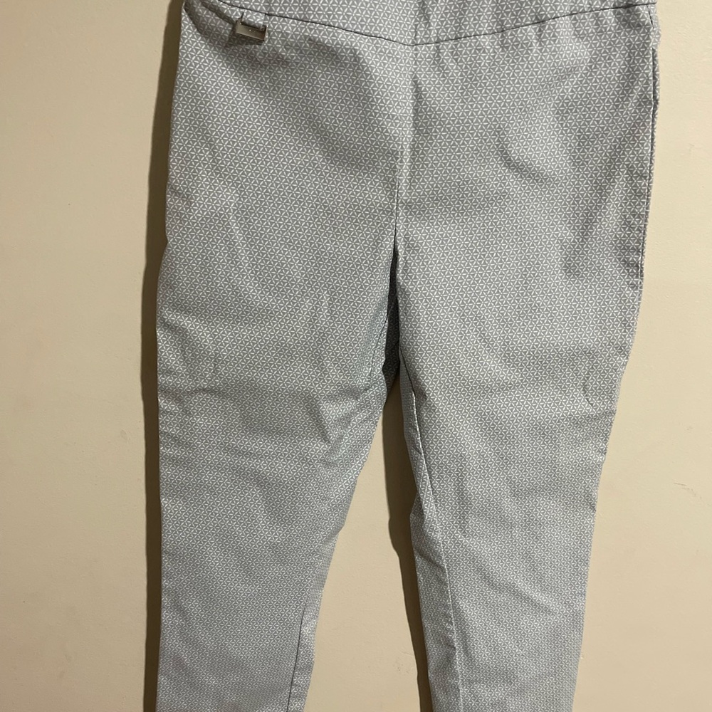 Chic Women's Gray Patterned Cropped Pants